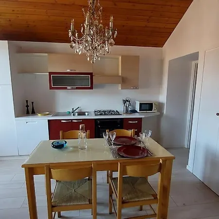 Apartamento Comodo, Pratico E Tranquillo